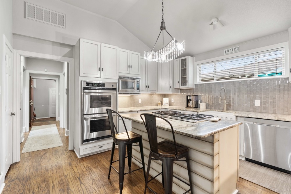 4008_W_7th_St_-_04_4008_W_7th_St65ab2b7db7f53